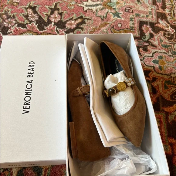 Veronica Beard Tan Flats with Gold Details - Picture 9 of 9